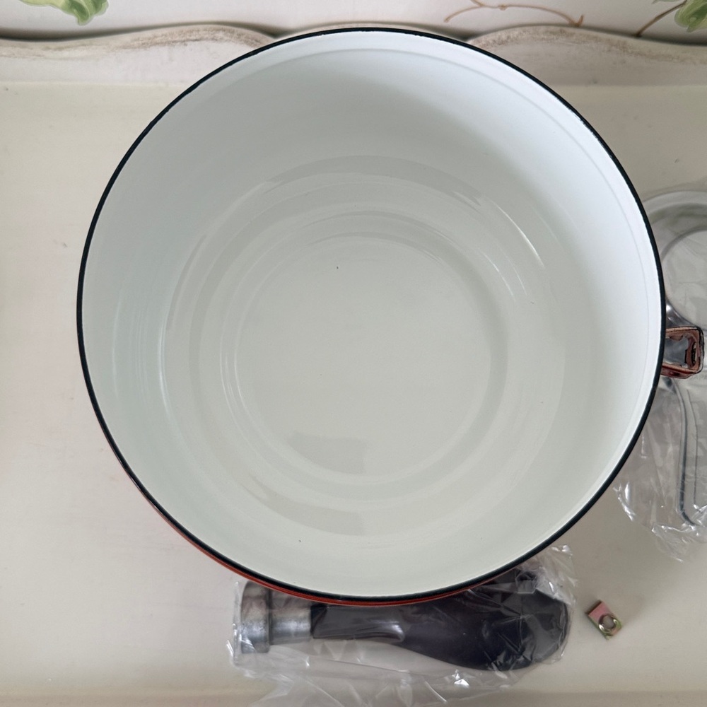 Mid Century 70s Sienna Brown Porcelain Enamel Fondue Set with Accessories - NEW - Picture 2 of 15
